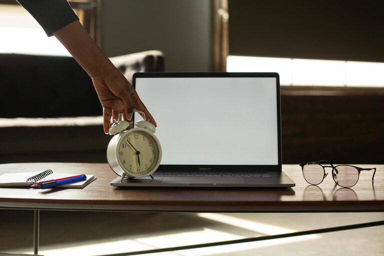 Desk Setup Tips for Focus and Comfort